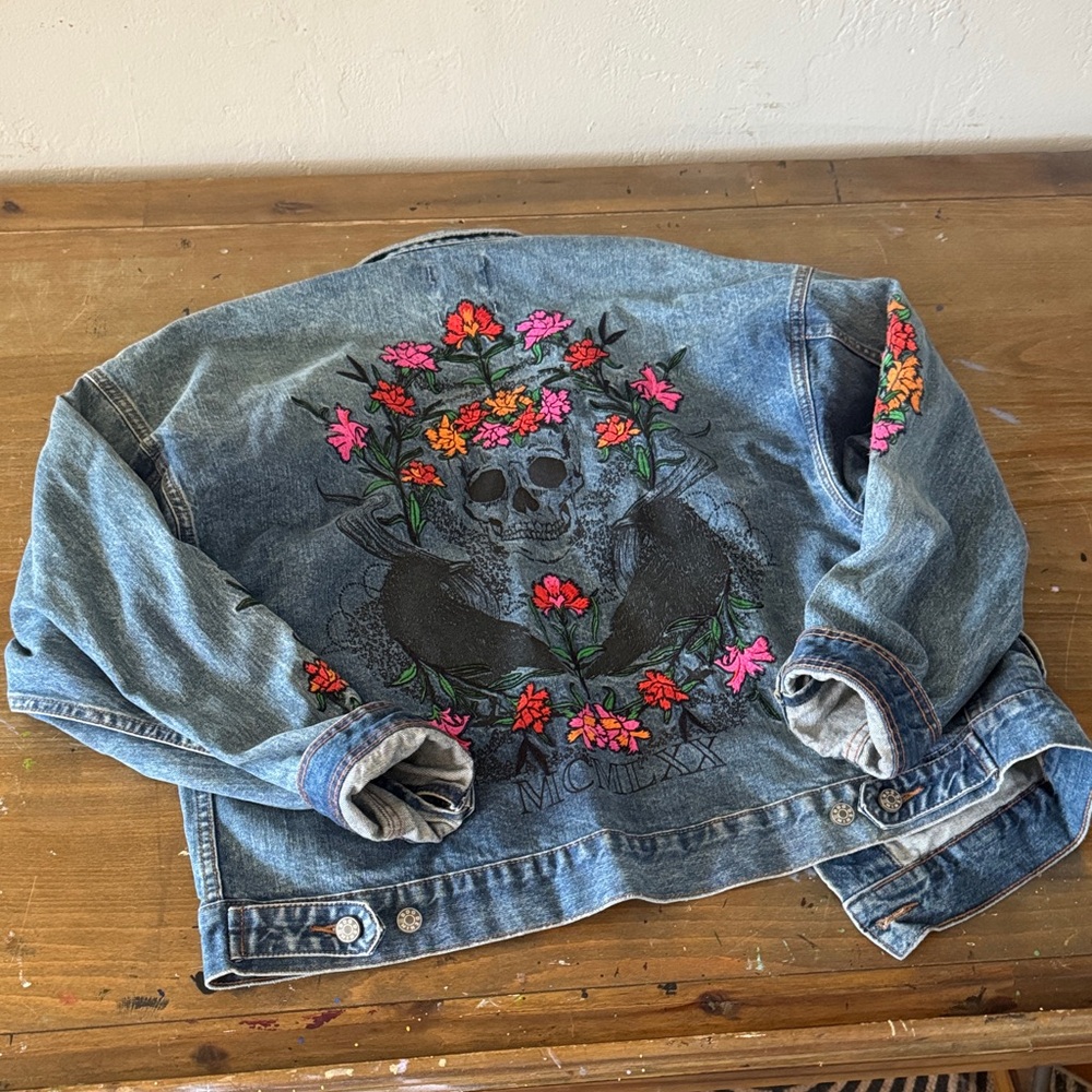 BDG Urban Outfitters Floral Skull Denim Jacket M